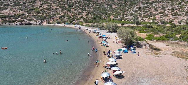 ΚΑΤΩ ΦΑΝΑ Η ΠΑΡΑΛΙΑ ΓΙΑ ΜΠΑΝΙΟ ΚΑΙ ΨΑΡΕΜΑ (VIDEO)
